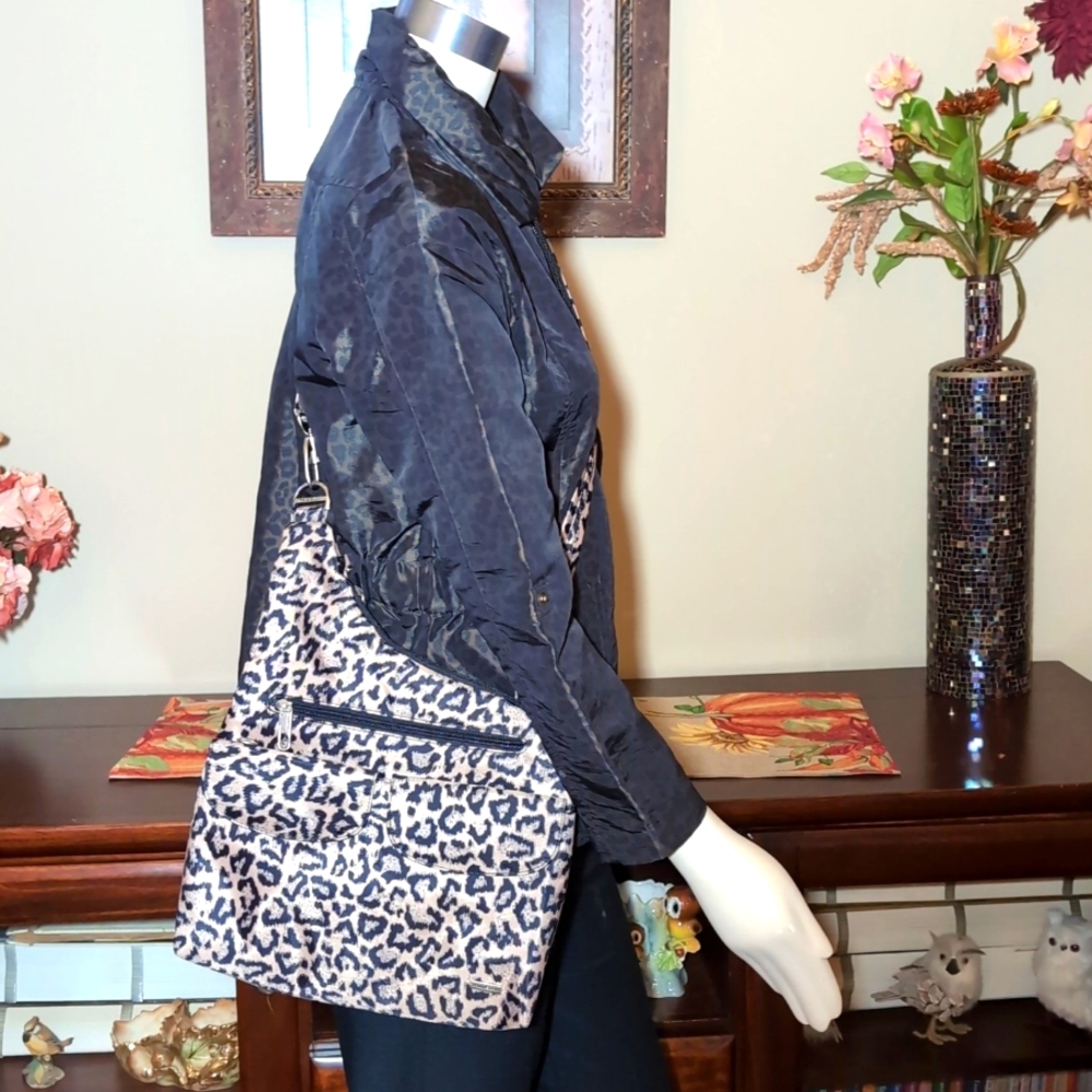 NWOT Travelon Cheetah Crossbody
